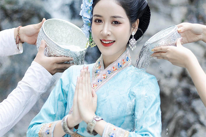 丽江香格里拉泸沽湖旅游攻略(丽江泸沽湖香格里拉自由行攻略)