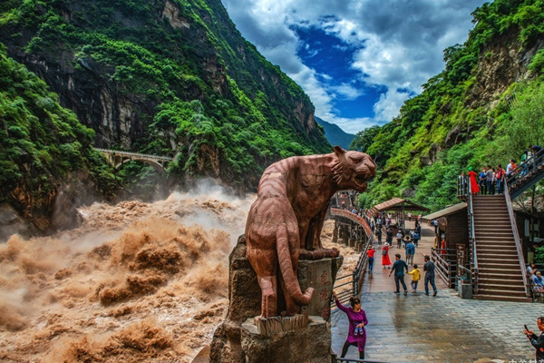 再不敢去昆明旅游了(再不敢去昆明旅游了英语)