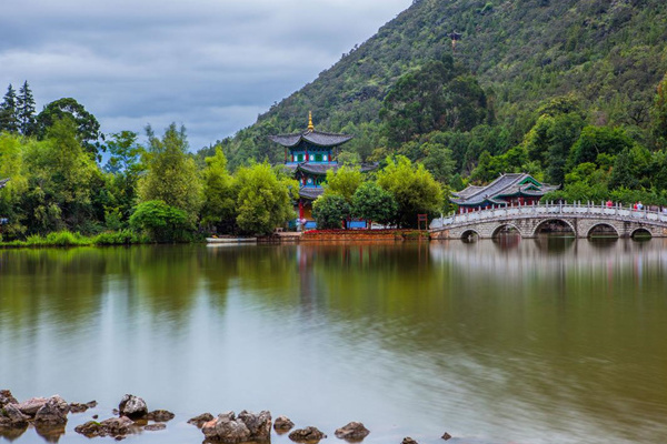重庆到香格里拉旅游攻略(重庆到香格里拉旅游攻略景点大全)