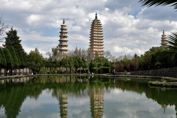 云南大理丽江香格里拉旅游攻略(云南大理丽江香格里拉旅游攻略必去景点)