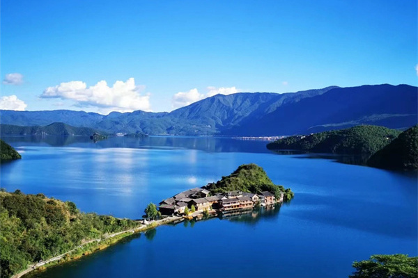 昆明旅游攻略必去的景区(昆明旅游攻略必去的景区有哪些)