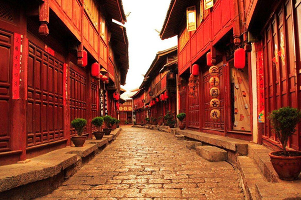 7月去昆明旅游(7月去昆明旅游穿什么衣服)