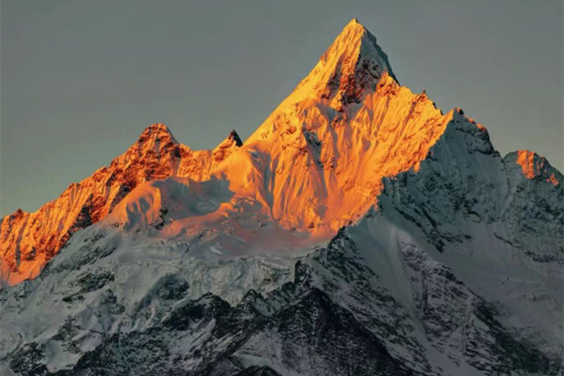 昆明旅游雪山(昆明旅游雪山攻略)