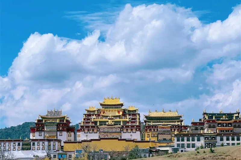 西双版纳旅游必备化妆(西双版纳妆容)