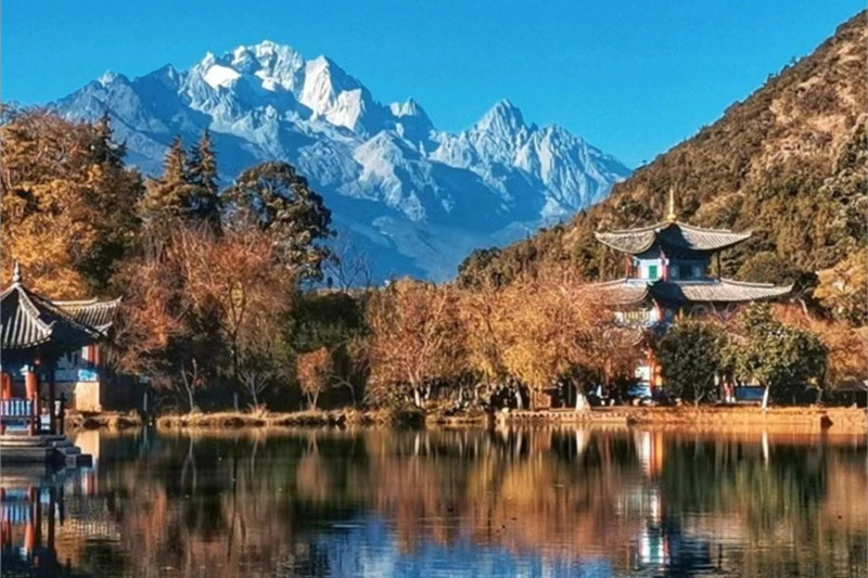香格里拉旅游攻略季节(香格里拉旅游攻略季节推荐)