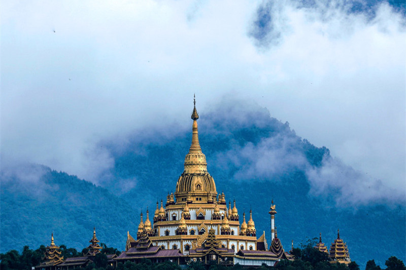 香格里拉风景旅游攻略(香格里拉风景旅游攻略图)