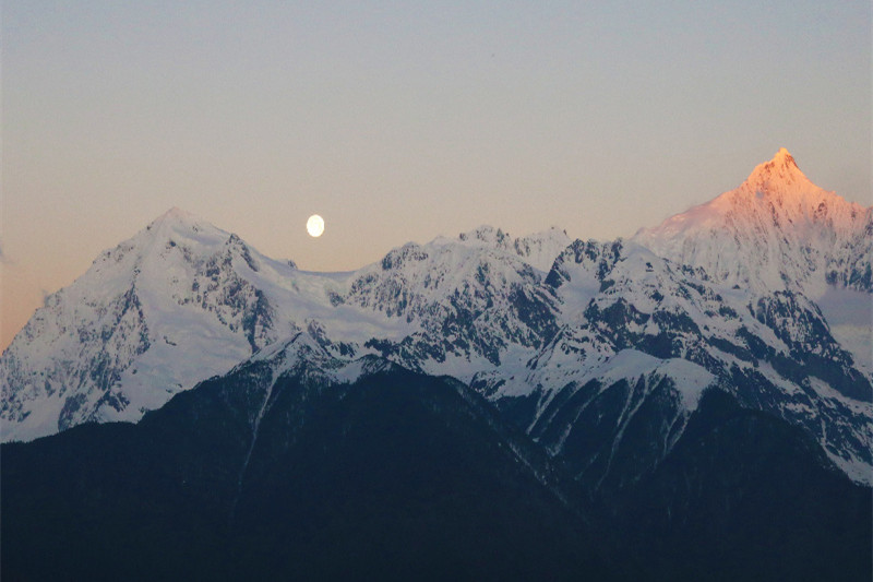 云南旅游八月(云南旅游八月份天气怎么样)