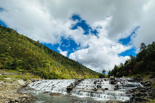 旅游景点丽江(旅游景点丽江图片)